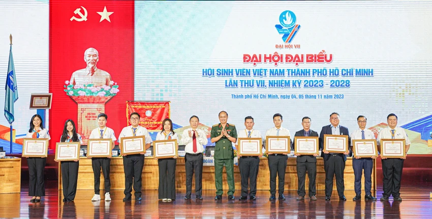 dai-hoi-sinh-vien-3.jpg