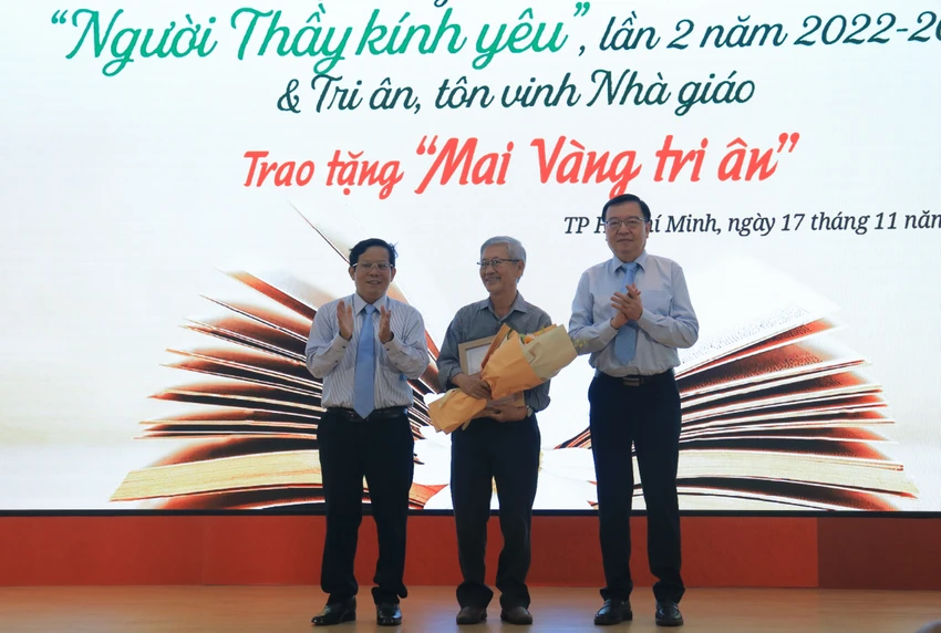 nguoi-thay-kinh-yeu-3.JPG