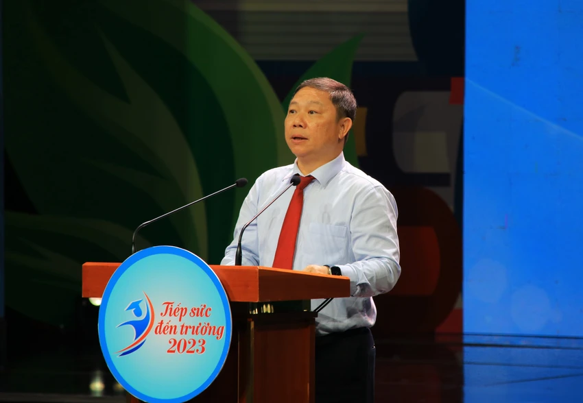 tiep-suc-den-truong-3.JPG