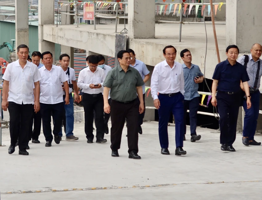 Từ trái qua phải: Thủ tướng Phạm Minh Chính, Bí thư Thành ủy TP.HCM Nguyễn Văn Nên, Phó Thủ tướng Chính phủ Trần Hồng Hà. Ảnh: TRẦN MINH Từ trái qua phải: Thủ tướng Phạm Minh Chính, Bí thư Thành ủy TP.HCM Nguyễn Văn Nên, Phó Thủ tướng Chính phủ Trần Hồng Hà. Ảnh: TRẦN MINH