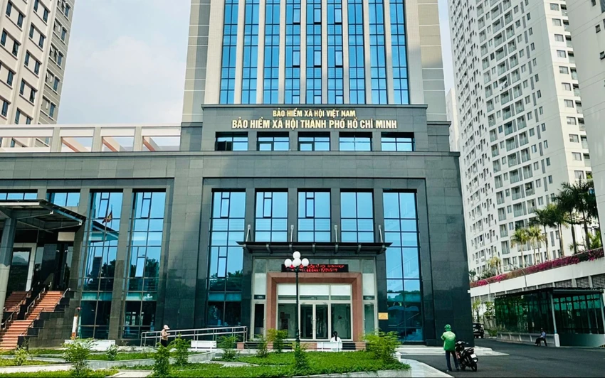 chi trả lương hưu và trợ cấp BHXH
