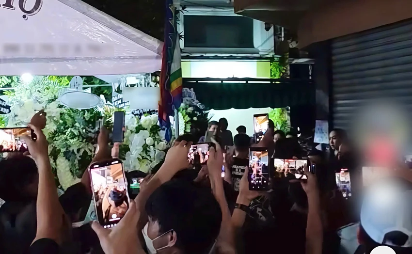 NSƯT Ngọc Trinh
