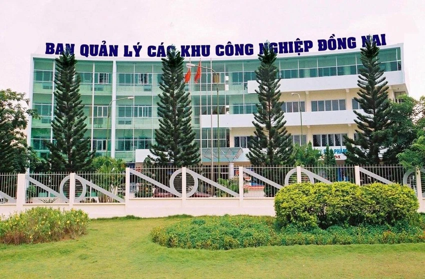 Kết luận xác định việc quyết định điều động công chức của Ban quản lý các KCN Đồng Nai là không phù hợp. Kết luận xác định việc quyết định điều động công chức của Ban quản lý các KCN Đồng Nai là không phù hợp.