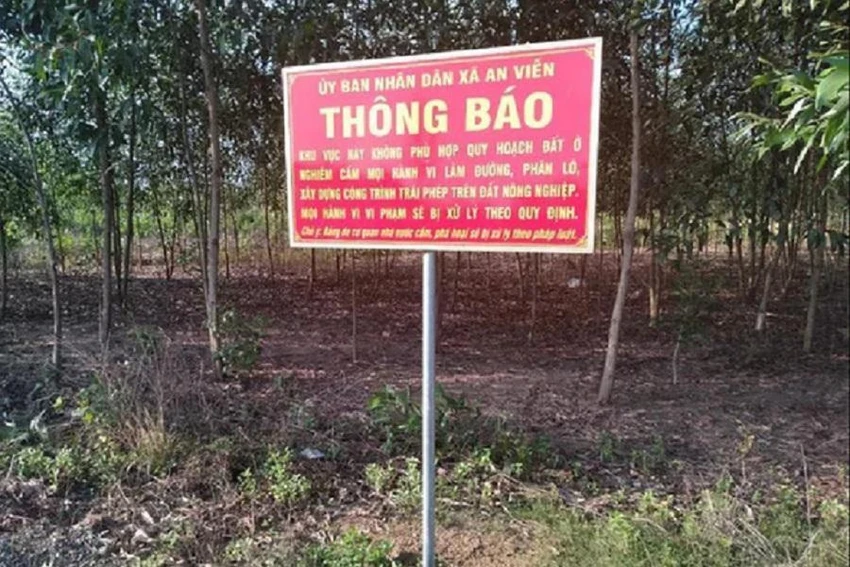 UBND huyện Trảng Bom tăng cường kiểm tra, xử lý vi phạm xây dựng, đất đai. Ảnh: VH.