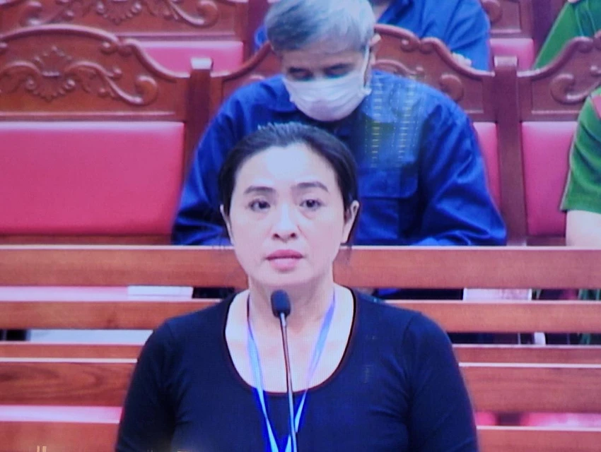 Bị cáo Trần Ngọc Thanh, vợ hờ của Tứ. Ảnh: VH Bị cáo Trần Ngọc Thanh, vợ hờ của Tứ. Ảnh: VH