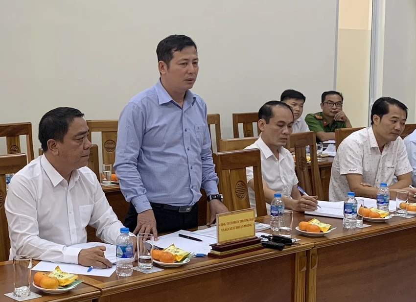 Ông Khiếu Mạnh Tường, giám đốc Công ty Thuận Phong tại buổi họp báo. Ảnh: VŨ HỘI.