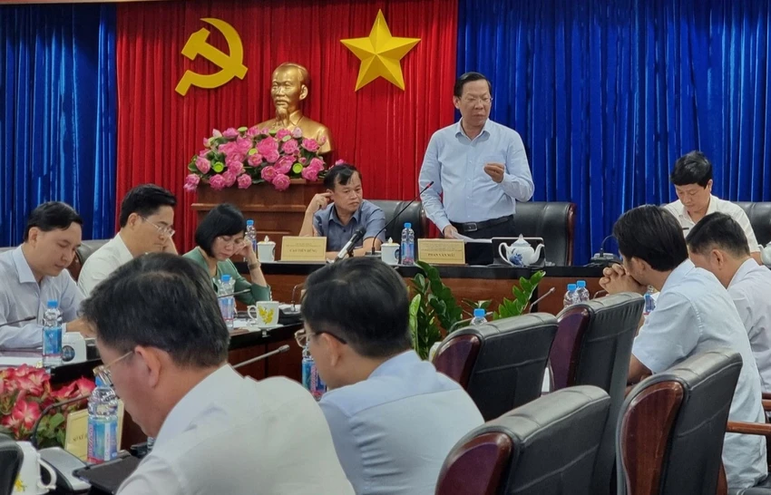 Chủ tịch UBND TP Hồ Chí Minh Phan Văn Mãi phát biểu ý kiến tại buổi làm việc. Ảnh: CTV. Chủ tịch UBND TP Hồ Chí Minh Phan Văn Mãi phát biểu ý kiến tại buổi làm việc. Ảnh: CTV.