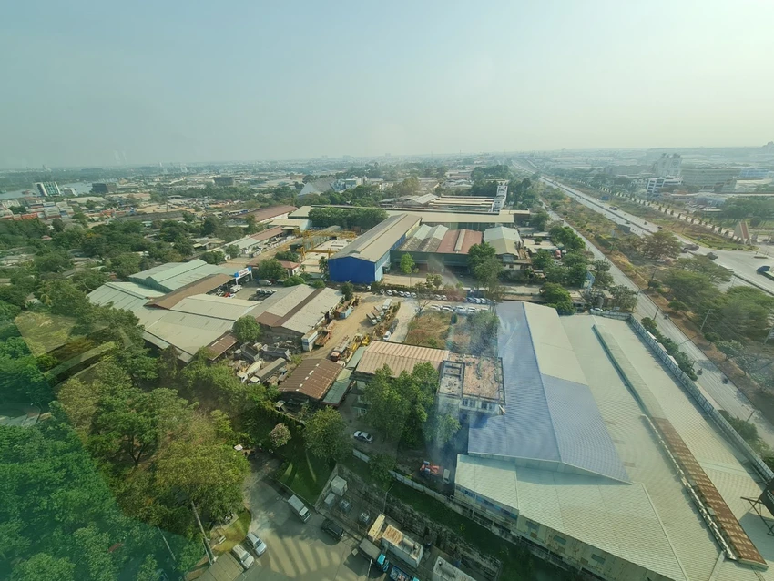 Phía Đông của khu Trung tâm hành chính - Chính trị tỉnh Đồng Nai là tuyến quốc lộ 1, đối diện KCN Biên Hòa 2 và phía Bắc là Khu dân cư hiện hữu phường An Bình. Phía Đông của khu Trung tâm hành chính - Chính trị tỉnh Đồng Nai là tuyến quốc lộ 1, đối diện KCN Biên Hòa 2 và phía Bắc là Khu dân cư hiện hữu phường An Bình.