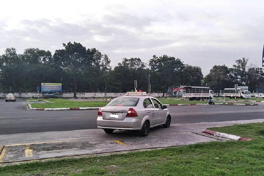 UBND tỉnh Đồng Nai đề nghị xử lý nghiêm đối với các trung tâm sát hạch có biểu hiện tiêu cực, tham nhũng. Ảnh minh họa. UBND tỉnh Đồng Nai đề nghị xử lý nghiêm đối với các trung tâm sát hạch có biểu hiện tiêu cực, tham nhũng. Ảnh minh họa.