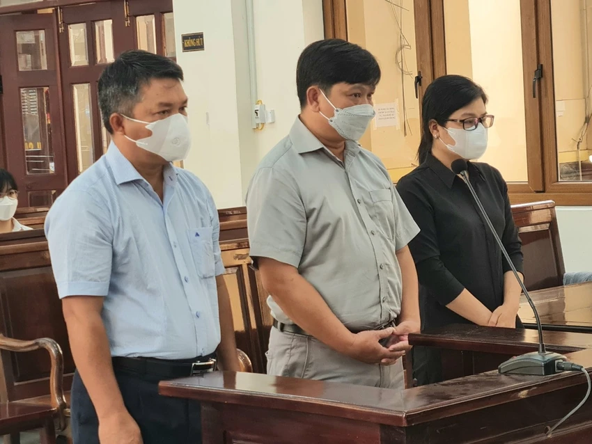 Các bị cáo tại phiên tòa. Ảnh: VH Các bị cáo tại phiên tòa. Ảnh: VH