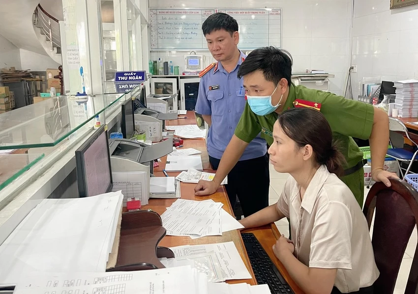 Khởi tố nhiều bác sĩ làm giả giấy tờ trục lợi Bảo hiểm ở Đồng Nai ảnh 1