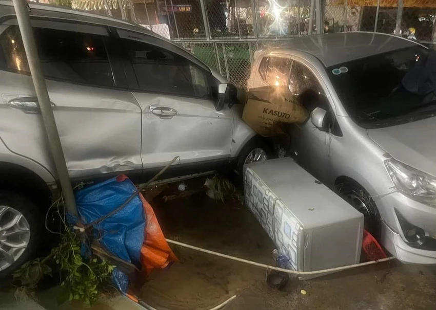 Lũ quét cuốn cả ô tô, tủ lạnh của người dân Đồng Nai ảnh 5 Lũ quét cuốn cả ô tô, tủ lạnh của người dân Đồng Nai ảnh 5