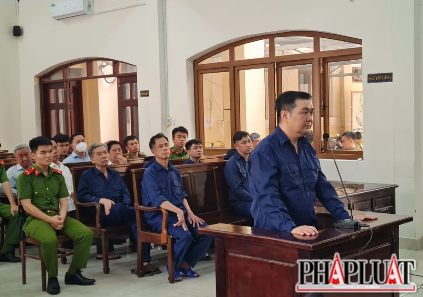 Bị cáo Trương Quốc Tuấn - cựu giám đốc Công ty cổ phần Đầu tư và kinh doanh nhà Phước Thái. Ảnh: VH Bị cáo Trương Quốc Tuấn - cựu giám đốc Công ty cổ phần Đầu tư và kinh doanh nhà Phước Thái. Ảnh: VH