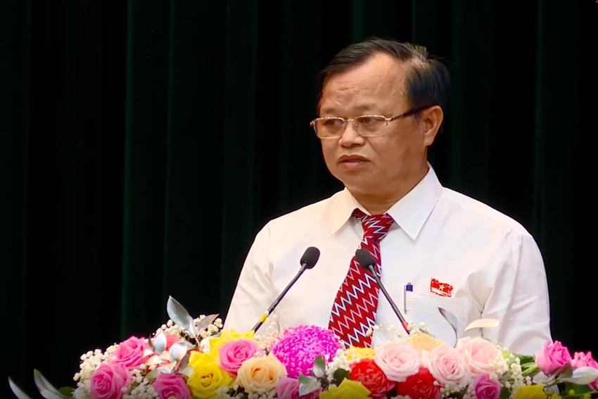 Ông Cao Tiến Dũng - Chủ tịch UBND tỉnh Đồng Nai tham dự kỳ họp 12 HĐND khóa X tỉnh. Ảnh: VŨ HỘI. Ông Cao Tiến Dũng - Chủ tịch UBND tỉnh Đồng Nai tham dự kỳ họp 12 HĐND khóa X tỉnh. Ảnh: VŨ HỘI.