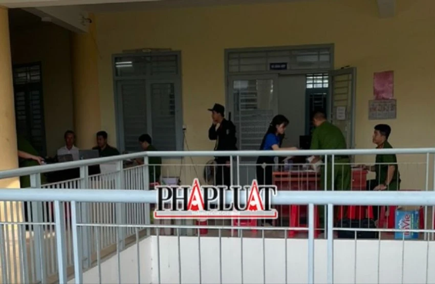 khám xét.jpg
