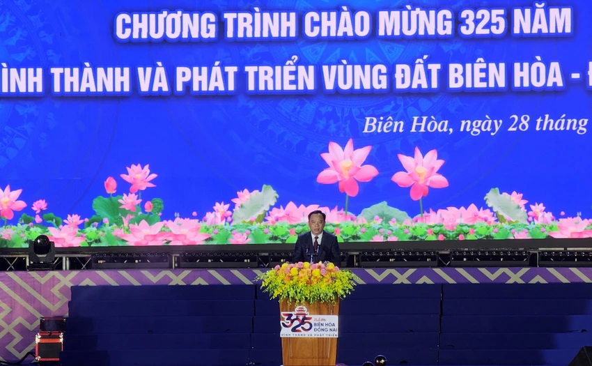 Quyền Chủ tịch UBND tỉnh Võ Tấn Đức phát biểu tại buổi lễ kỷ niệm 325 Biên Hoà, Đồng Nai