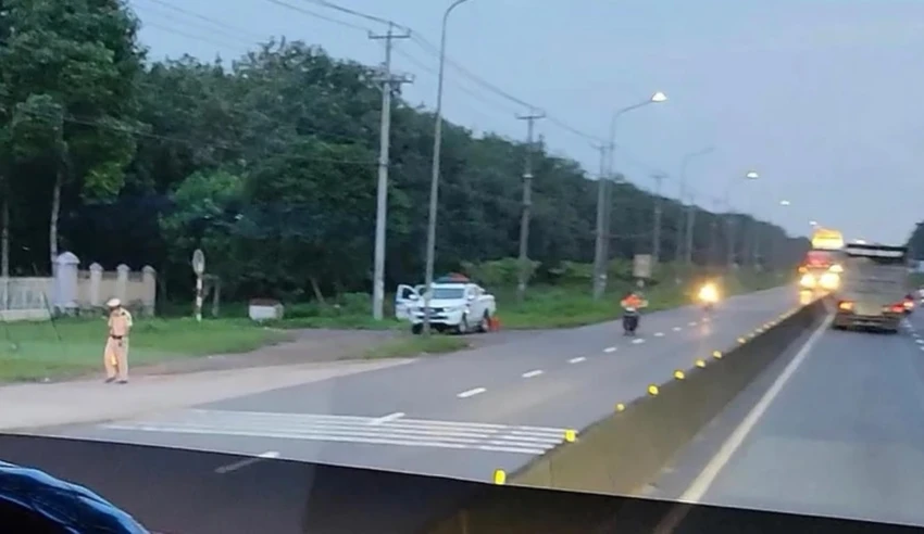 Nhân viên cây xăng khai nhận tiền 'bảo kê' xe quá tải cho nguyên Trạm trưởng