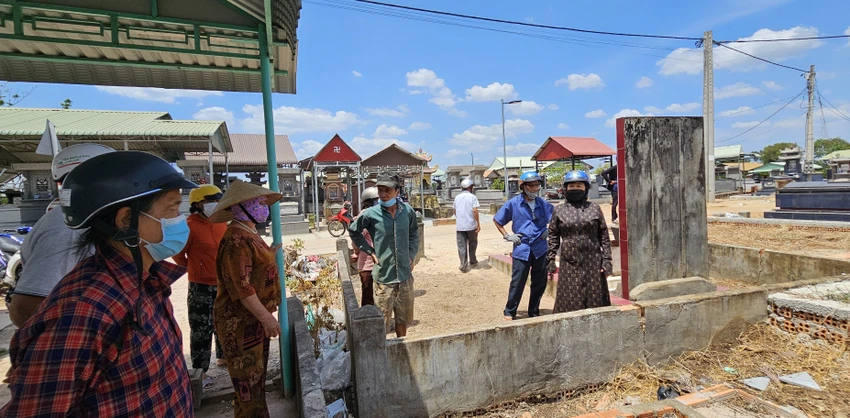 nghĩa địa 2.jpg