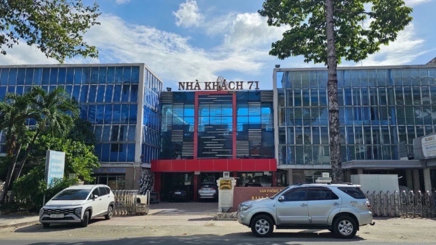 đấu giá khu đất.jpg