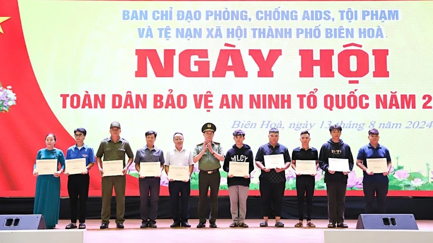 Bộ công an.jpg