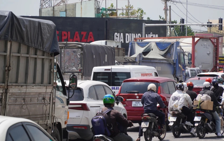 vòng xoay cổng 11. 15.jpg