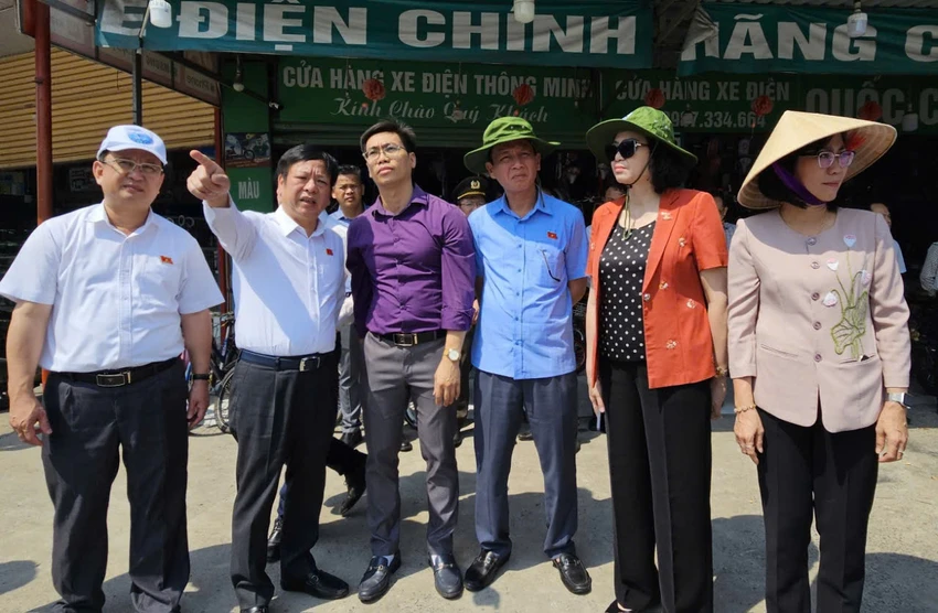 vòng xoay cổng 11. b.jpg