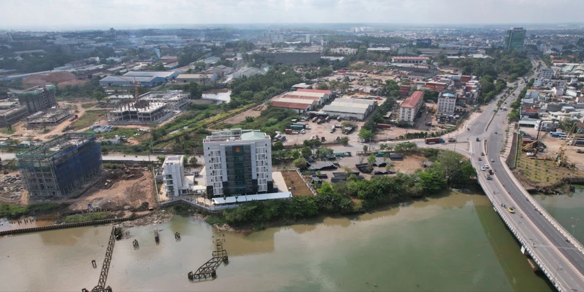 Trung tâm chính trị.jpg