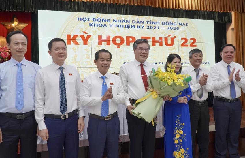 Phó chủ tịch...jpg