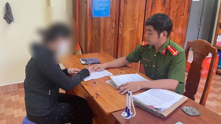 người phụ nữ.jpeg