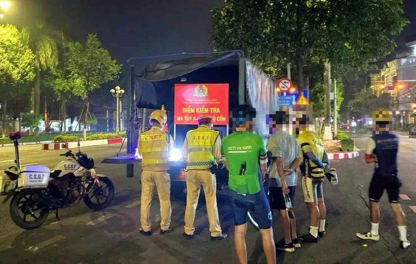 đi xe đạp.jpg