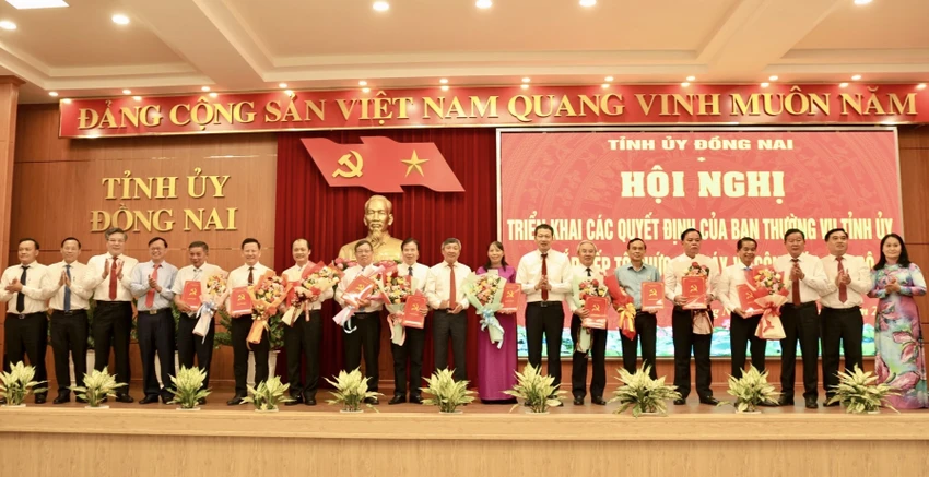 tổ chức bộ máy.,.jpg