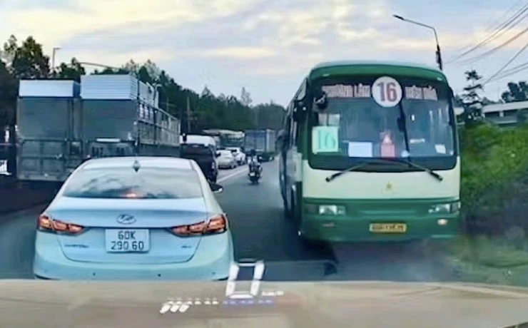 quốc lộ 1...jpg