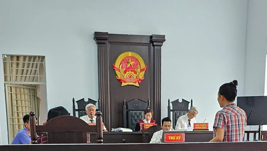 làm phiền người khác.jpg
