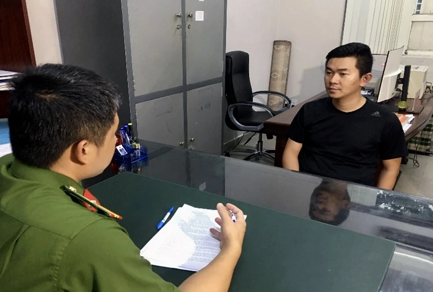 Thuê diễn viên