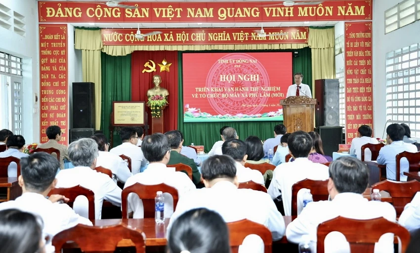 lễ công bố.jpg