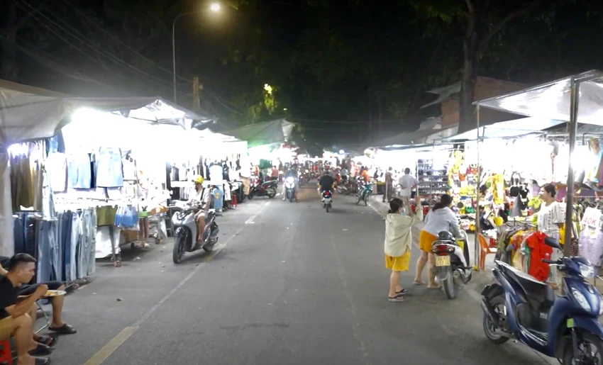 chợ đêm Biên Hùng 2.jpg