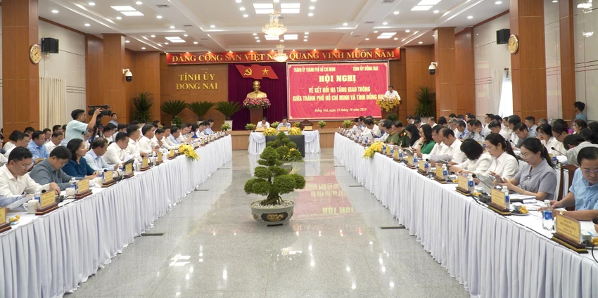 Thường vụ Thành ủy 5.jpg