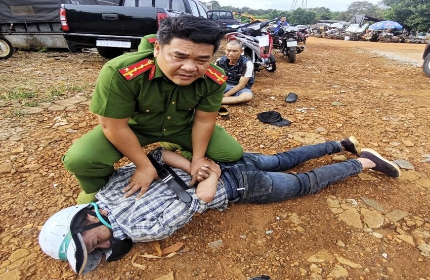 trộm xe máy.jpg