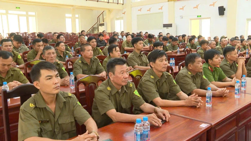 trật tự 2.jpg