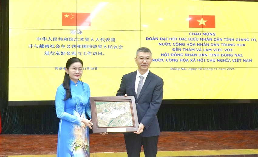 chủ tịch.,.jpg