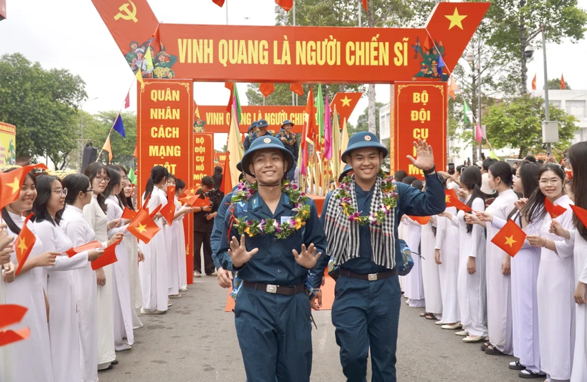 nhập ngũ 17.jpg