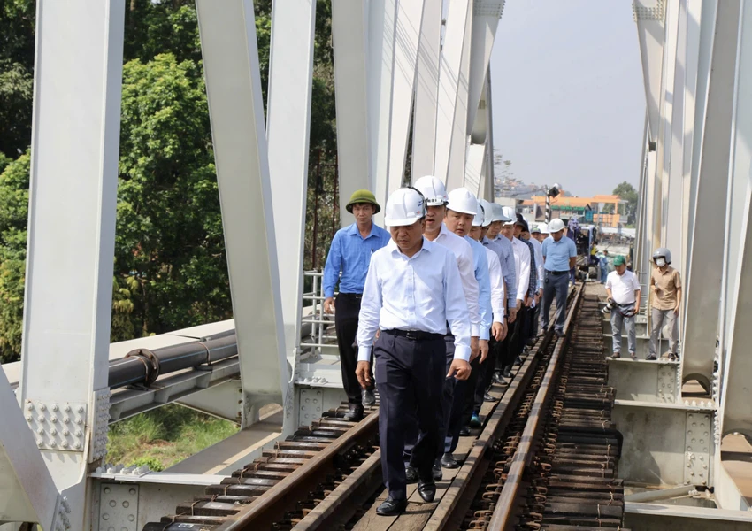 cầu Ghềnh 2.jpg