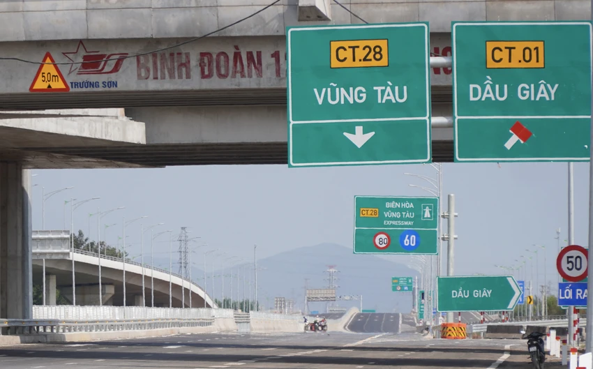 cao tốc 18.jpg