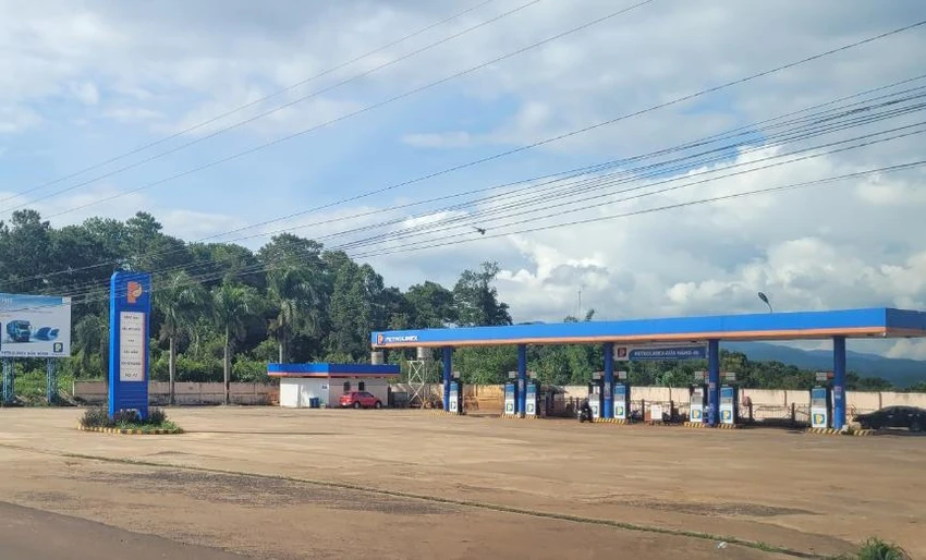 Cây xăng của Công ty Nam Tây Nguyên tại thôn 7, xã Trường Xuân, huyện Đắk Song Cây xăng của Công ty Nam Tây Nguyên tại thôn 7, xã Trường Xuân, huyện Đắk Song