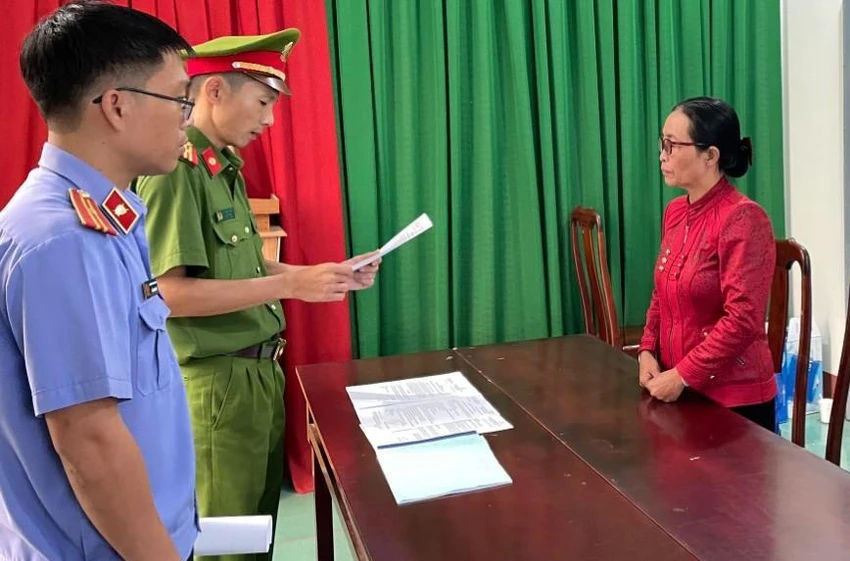 Cơ quan điều tra khởi tố, bắt tạm giam Đoàn Thị Lam. Ảnh: AX Cơ quan điều tra khởi tố, bắt tạm giam Đoàn Thị Lam. Ảnh: AX