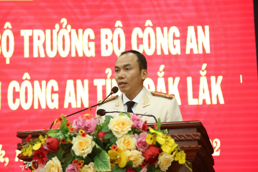 Thượng tá Trần Quang Hiếu phát biểu nhận nhiệm vụ. Ảnh: TD Thượng tá Trần Quang Hiếu phát biểu nhận nhiệm vụ. Ảnh: TD