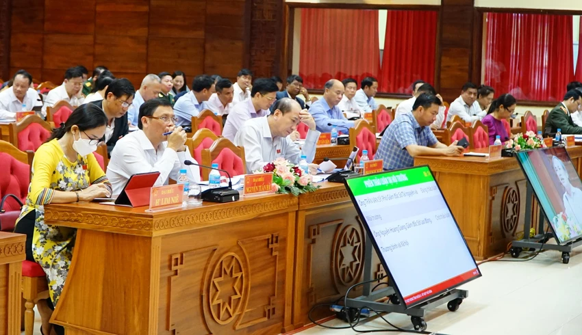 Các đại biểu tham dự kỳ họp HĐND tỉnh Đắk Lắk. Ảnh: VŨ LONG Các đại biểu tham dự kỳ họp HĐND tỉnh Đắk Lắk. Ảnh: VŨ LONG