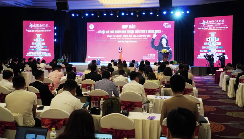 Họp báo giới thiệu lễ hội Cà phê Buôn Ma Thuột năm 2023. Ảnh: NG Họp báo giới thiệu lễ hội Cà phê Buôn Ma Thuột năm 2023. Ảnh: NG