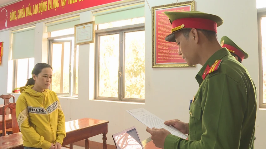 Bị can Đinh Thị Lê Na bị khởi tố về tội tham ô tài sản. Ảnh: SĐ Bị can Đinh Thị Lê Na bị khởi tố về tội tham ô tài sản. Ảnh: SĐ