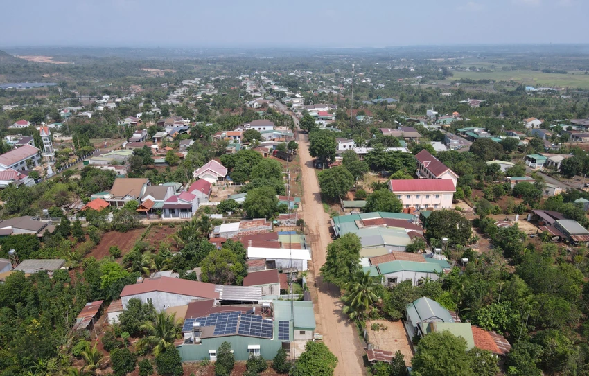 Hiện trạng khu dân cư thôn 8, xã Cư Êbua, TP Buôn Ma Thuột. Ảnh: VŨ LONG